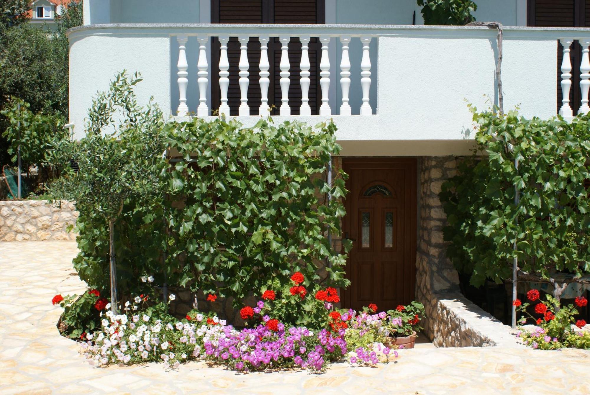 Apartments Jurjevic Petrcane Exterior photo