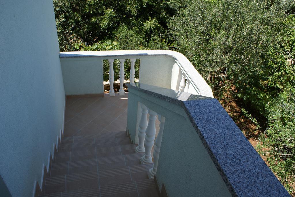Apartments Jurjevic Petrcane Exterior photo